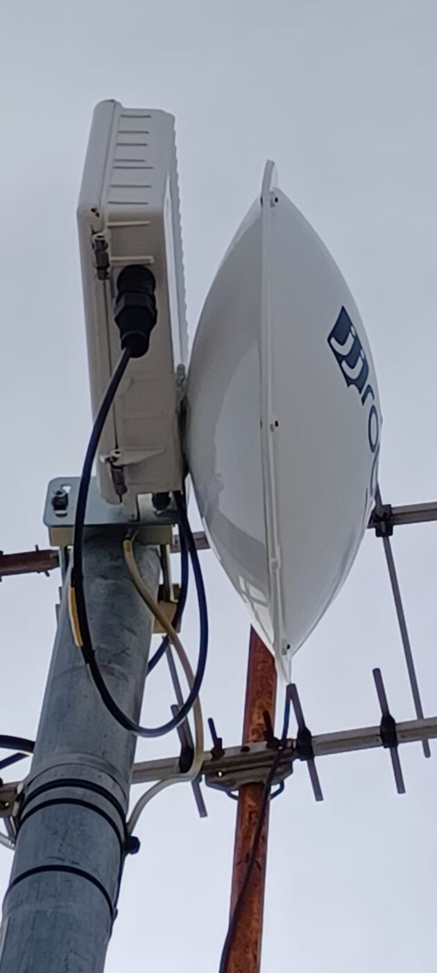 Instalação de antena e telecomunicações